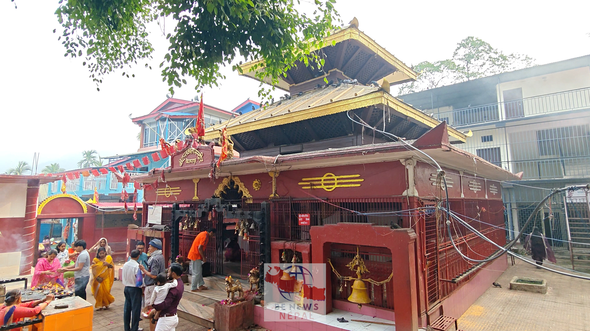 राम नवमीको अवसरमा धरान–१४ स्थित दन्तकाली मन्दिर परिसर शुक्रबार भक्तजनहरूको उल्लेख्य भीड